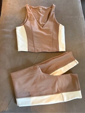 YPB Two-Tone High-Waist Leggings Set in Taupe & Cream
